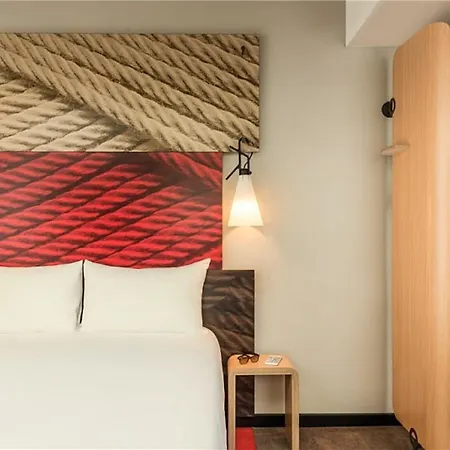 Ibis Centre - Gare Saint-jean Hotel