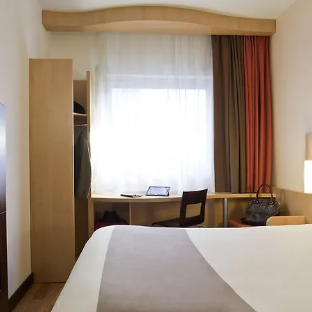 Ibis Centre - Gare Saint-jean Hotel 3*