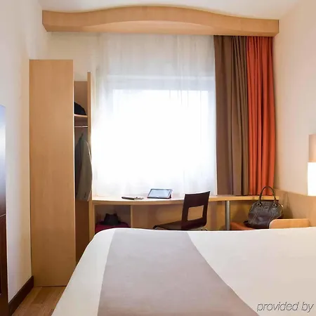 Hotel Ibis Centre - Gare Saint-jean