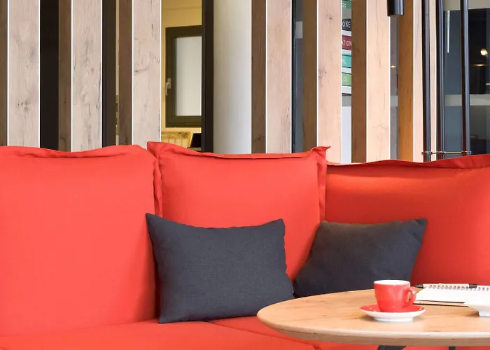 Ibis Centre - Gare Saint-jean Hotel 3*